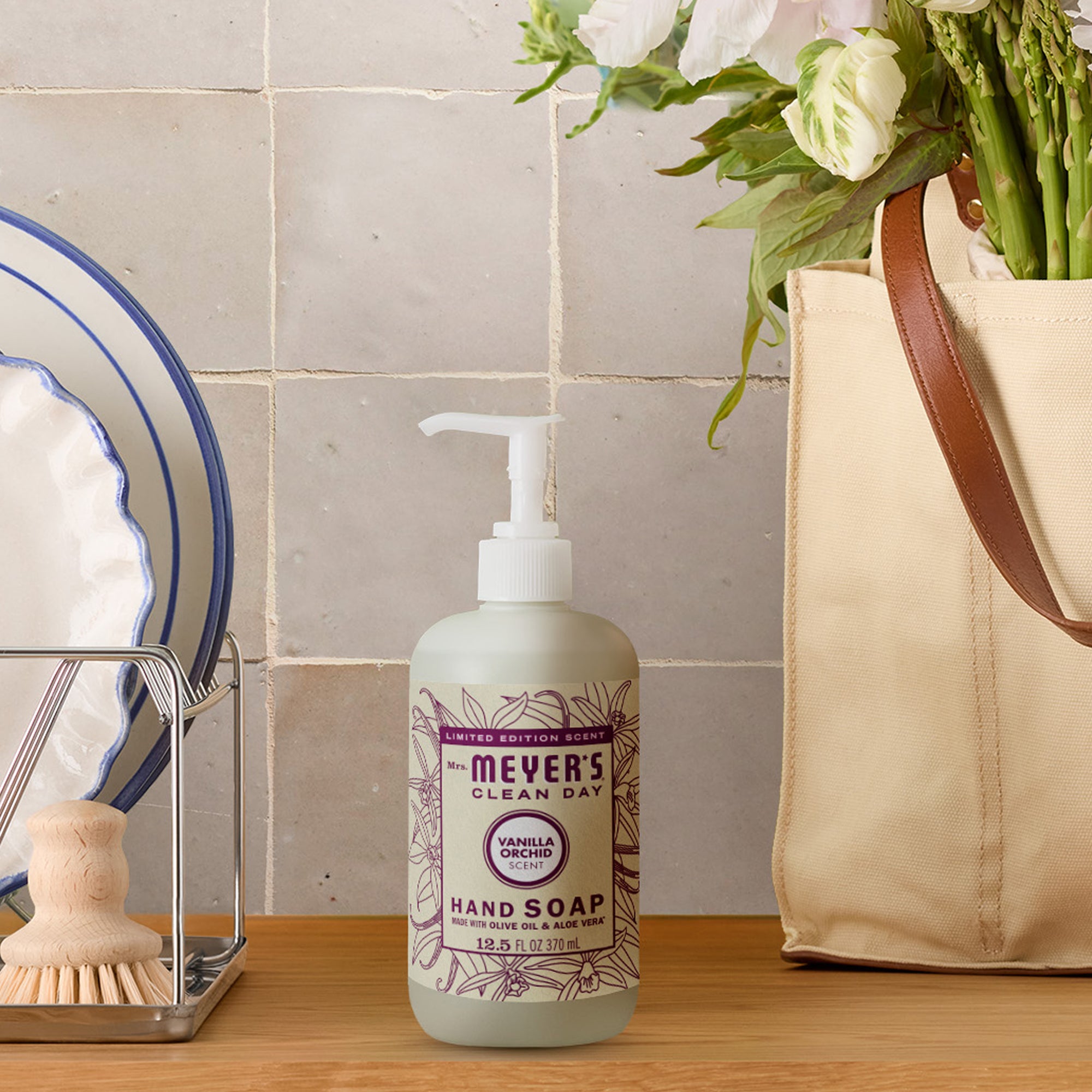 Vanilla Orchid Liquid Hand Soap – Mrs. Meyer's Clean Day