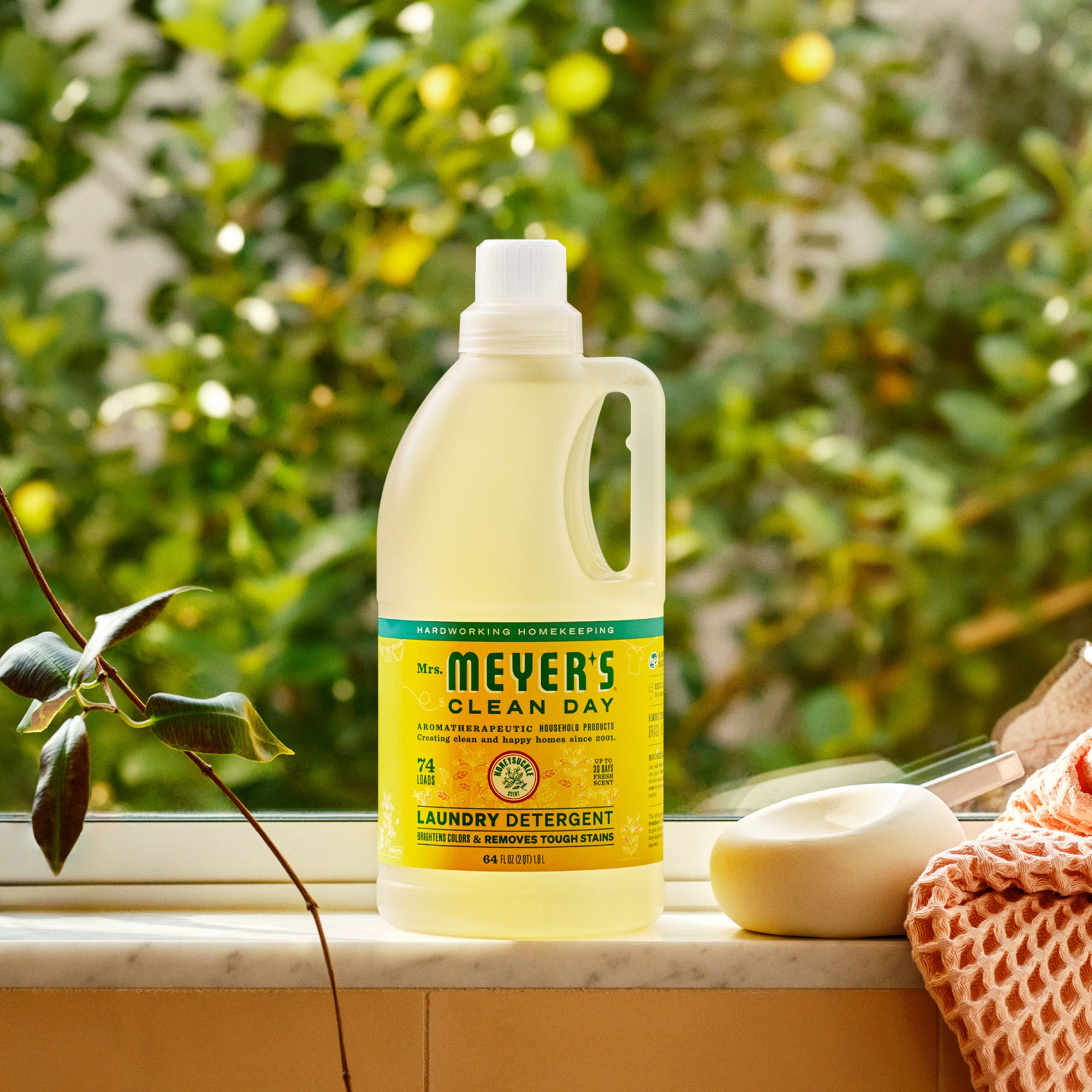 Mrs. Meyer's Honeysuckle Laundry Detergent – Mrs. Meyer's Clean Day